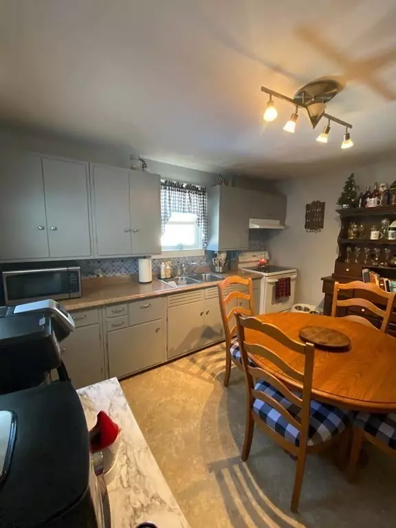 Athol, MA 01331,62 Lenox Cir