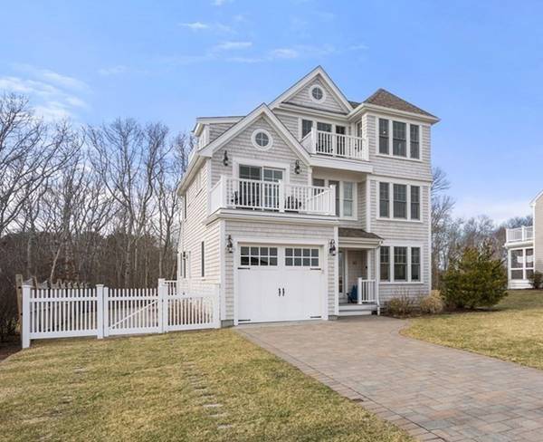 30 Glenwood St, Yarmouth, MA 02673