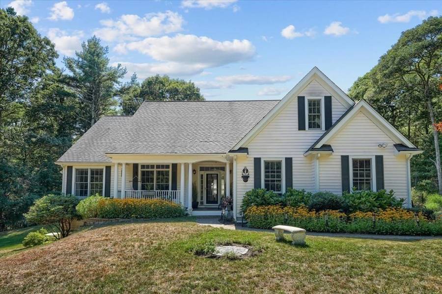 3 Dayna Lane, Bourne, MA 02532