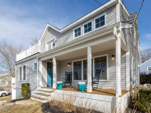 26 Ocean View Ave, Tiverton, RI 02878