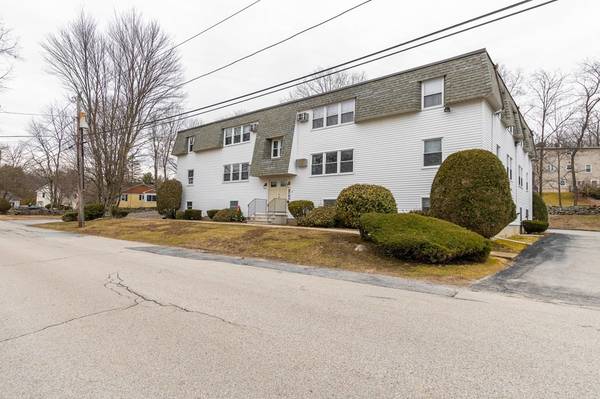 12 Fairview Ave #2, Dudley, MA 01571