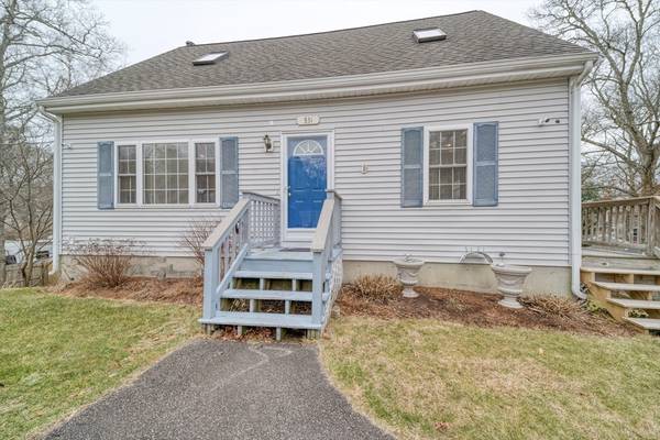 331 Cotuit Rd, Mashpee, MA 02649