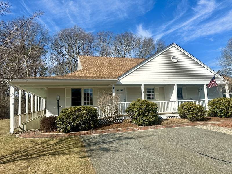 16 Trotting Park #3A, Falmouth, MA 02536