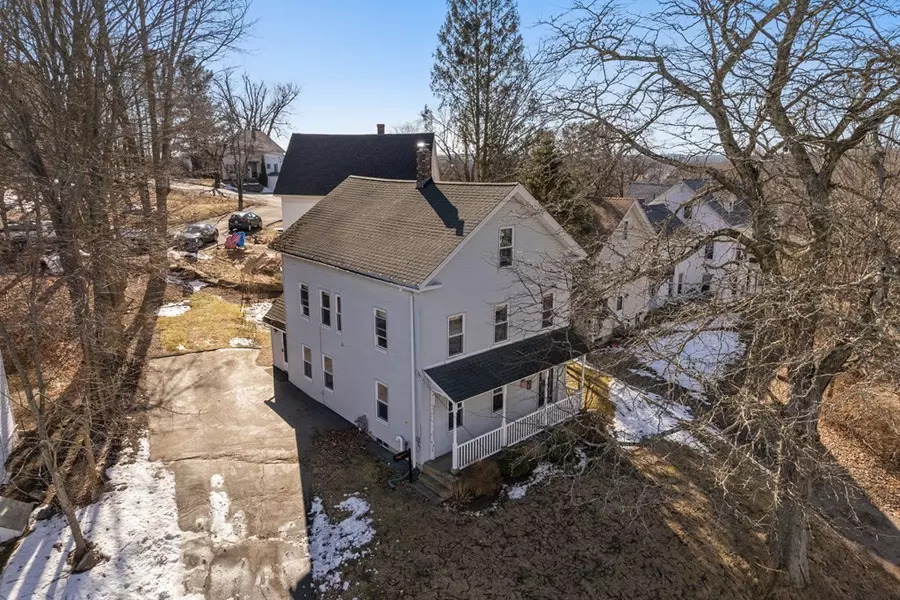 51 Pleasant St, Spencer, MA 01562