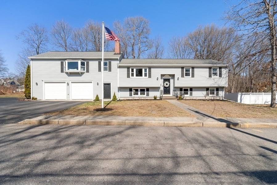 62 Norman St, Rockland, MA 02370