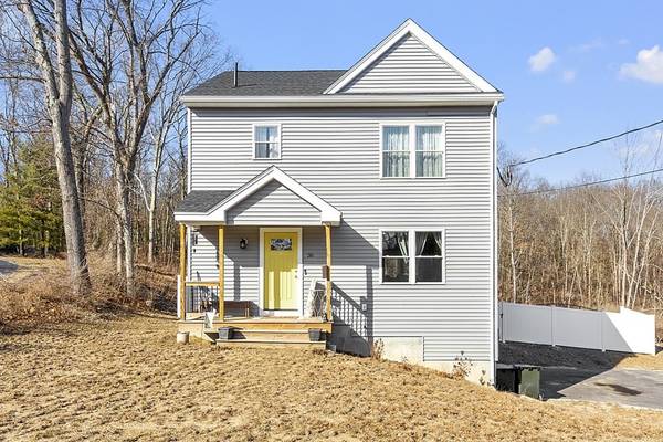 36 Pine Street, Dudley, MA 01571