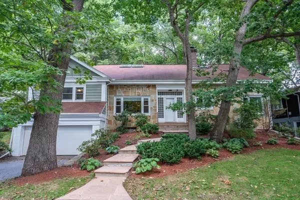 67 Audubon Dr, Newton, MA 02467