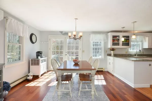 Sandwich, MA 02644,14 Little Acorn Ln