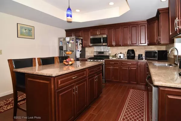 East Providence, RI 02914,29 Silver Spring Av