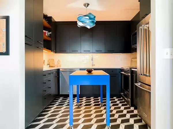 Quincy, MA 02169,200 Cove Way #901