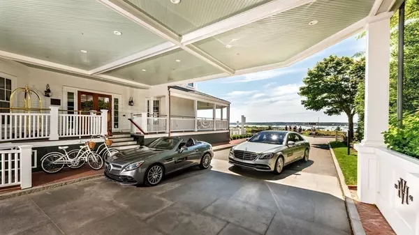 Edgartown, MA 02539,131 North Water #51