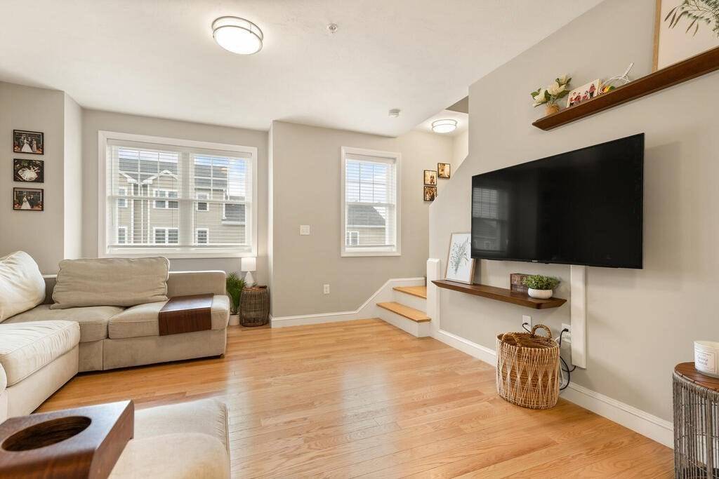 Chelmsford, MA 01824,7 Gorham St #61