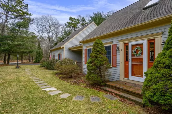 Barnstable, MA 02648,9 Barnicle Drive