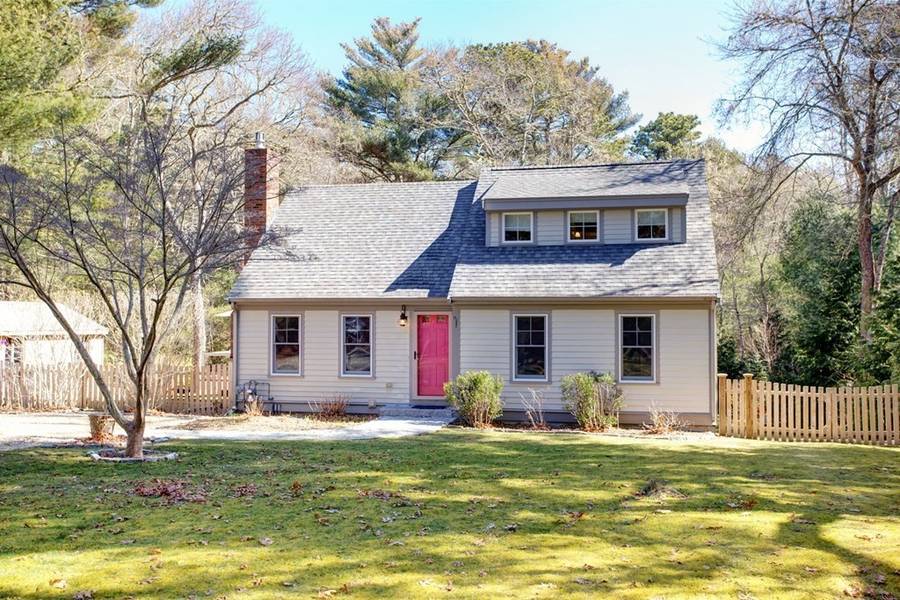 607 County Rd, Bourne, MA 02559