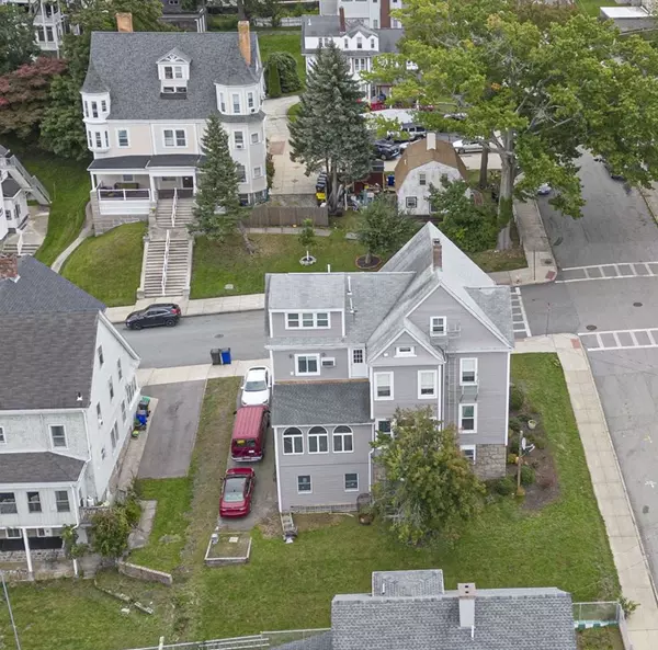 Fall River, MA 02720,444 June St