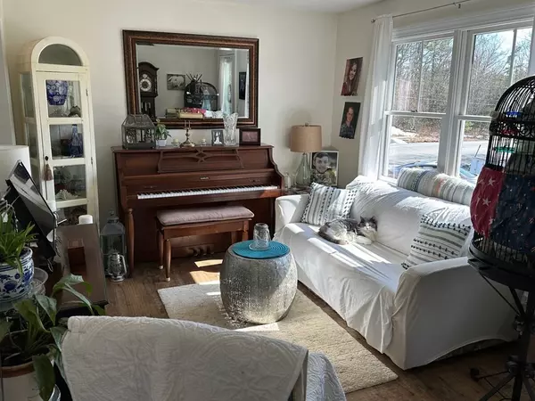 Kingston, NH 03848,134 Route 125