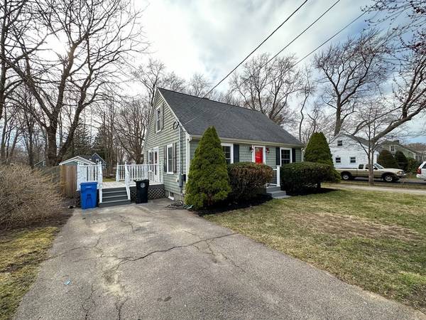 37 Kendrick St, Whitman, MA 02382