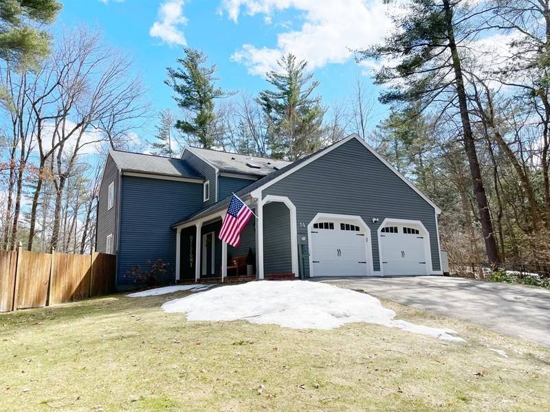 14 Standish Way, Amherst, NH 03031