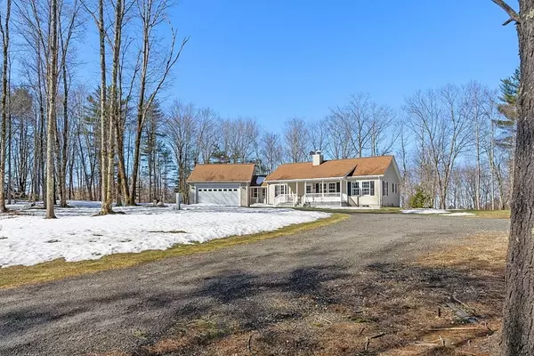 Royalston, MA 01368,23 Laurel Lake Rd
