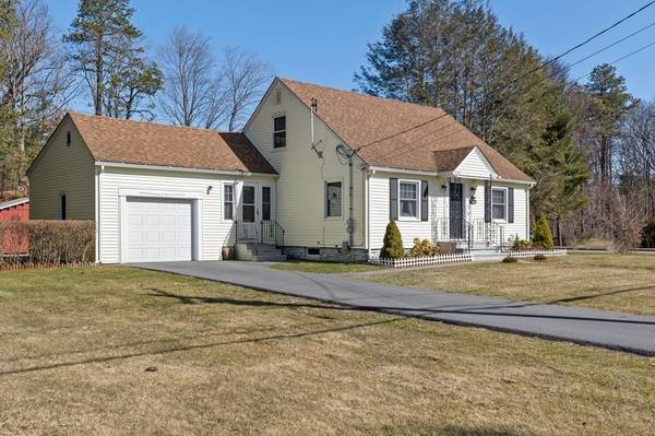 45 Oak Pond Ave, Millbury, MA 01527