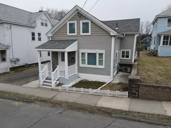 104 Davis St, Greenfield, MA 01301