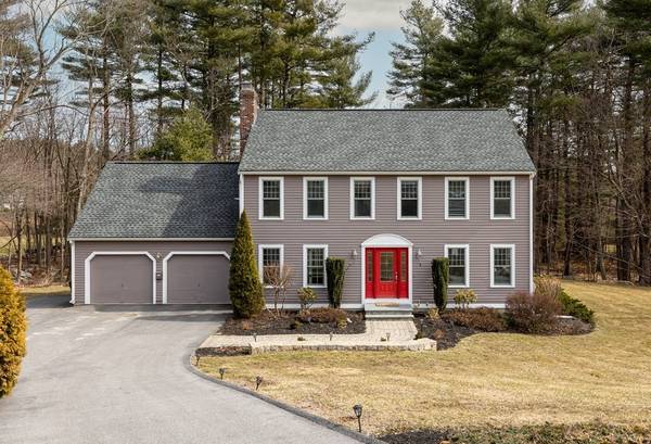 4 Longwood Dr, Hopkinton, MA 01748