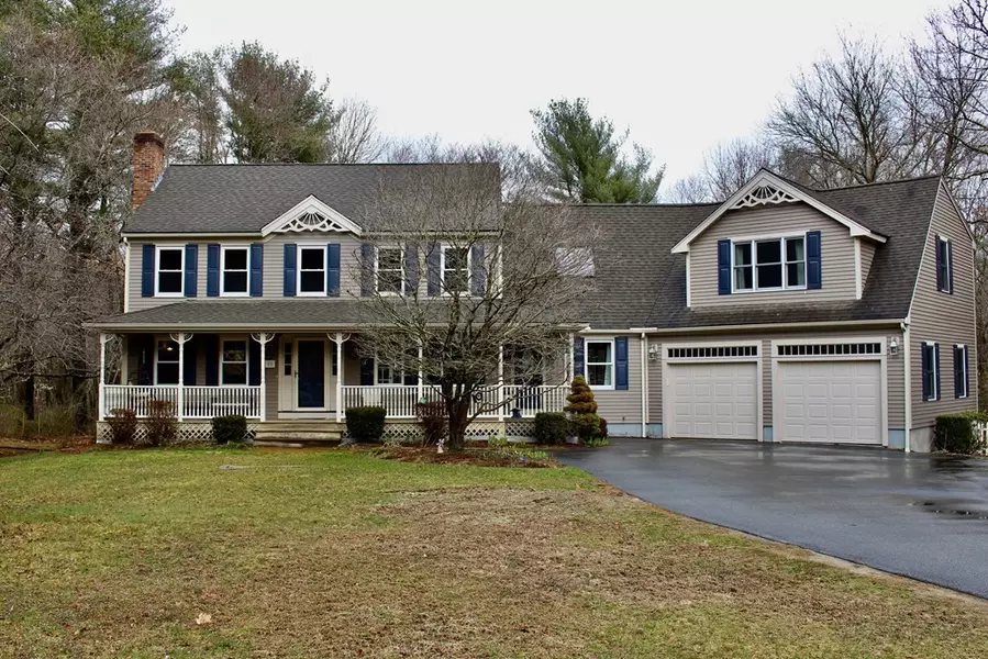 55 Sherwood Ln, Bridgewater, MA 02324