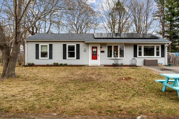 117 Homeland Dr, Whitman, MA 02382