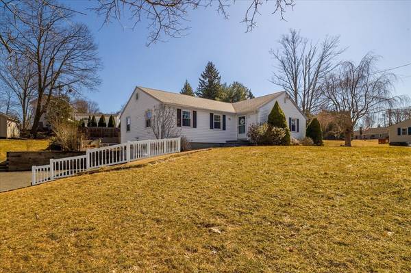 71 Old Farm Road, Sturbridge, MA 01566