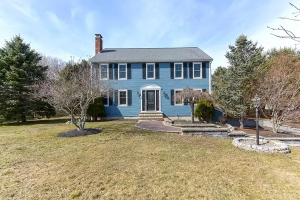 7 Donald Allen Drive, Mansfield, MA 02048