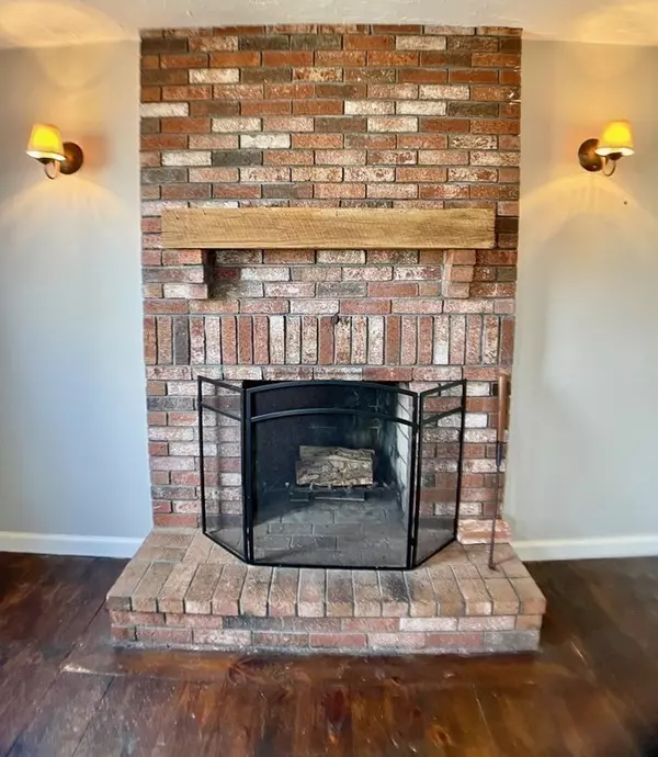 Sandwich, MA 02563,16 Buckingham Dr