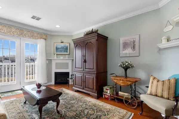 Newburyport, MA 01950,6 Woodman Way #307