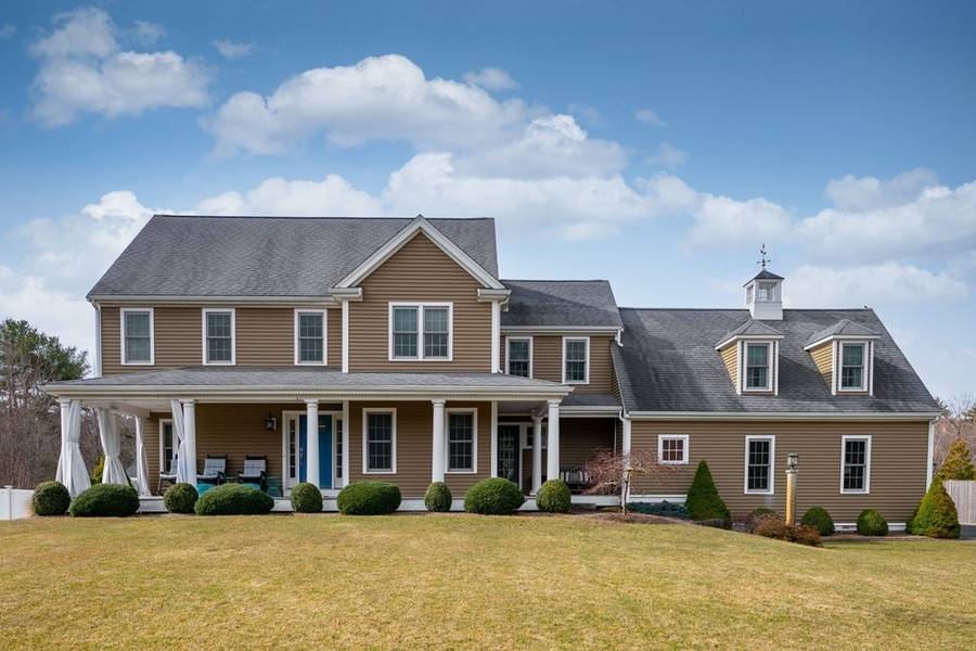 17 Cardinal Cir, Pembroke, MA 02359