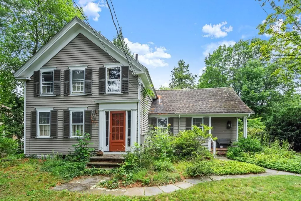 Weston, MA 02493,76 Wellesley Street