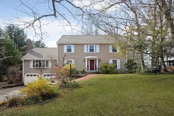 163 Hill St, Concord, MA 01742