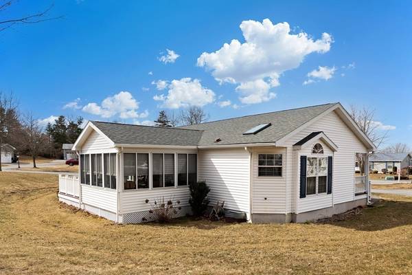 Middleboro, MA 02346,6804 Oak Point Drive