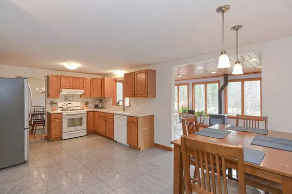 Norton, MA 02766,20 Crestwood Dr