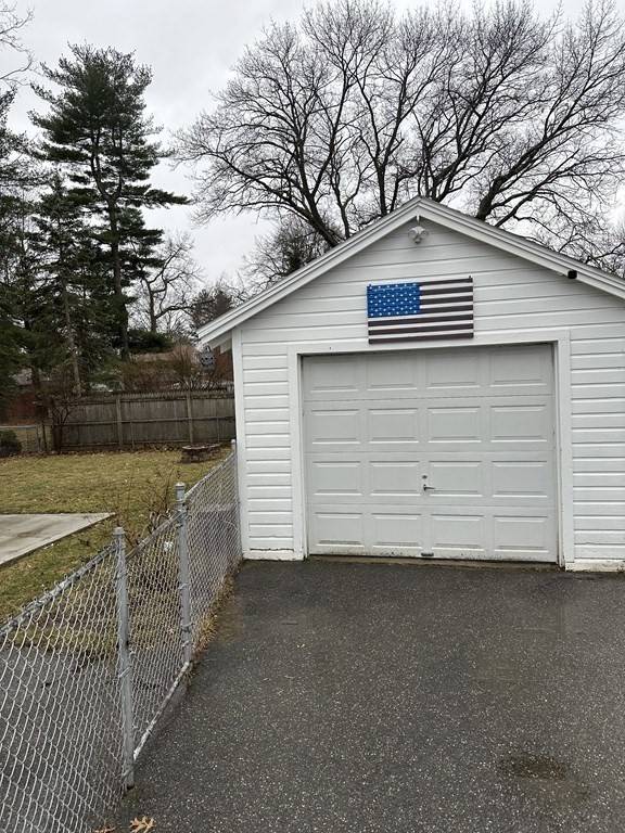 Springfield, MA 01104,96 Savoy Ave