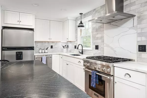 Westwood, MA 02090,548 Oak Street