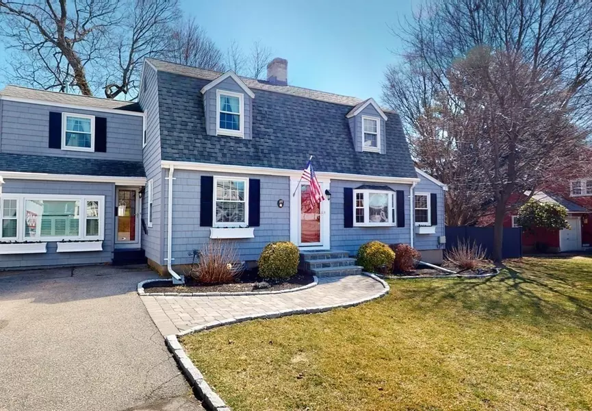 19 Neighbors Ln, Waltham, MA 02453