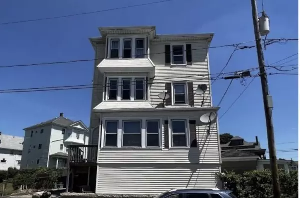 78 Barre St, Fall River, MA 02723