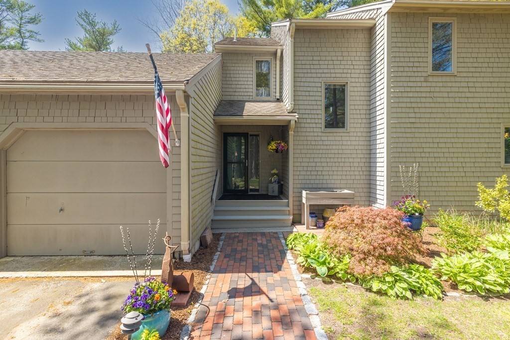 46 Trout Farm Ln, Duxbury, MA 02332