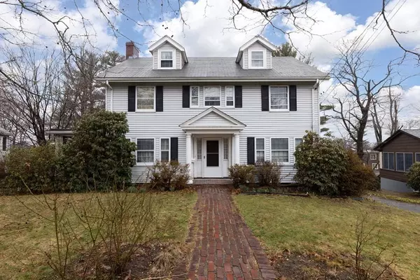 37 Wolcott Rd, Brookline, MA 02467