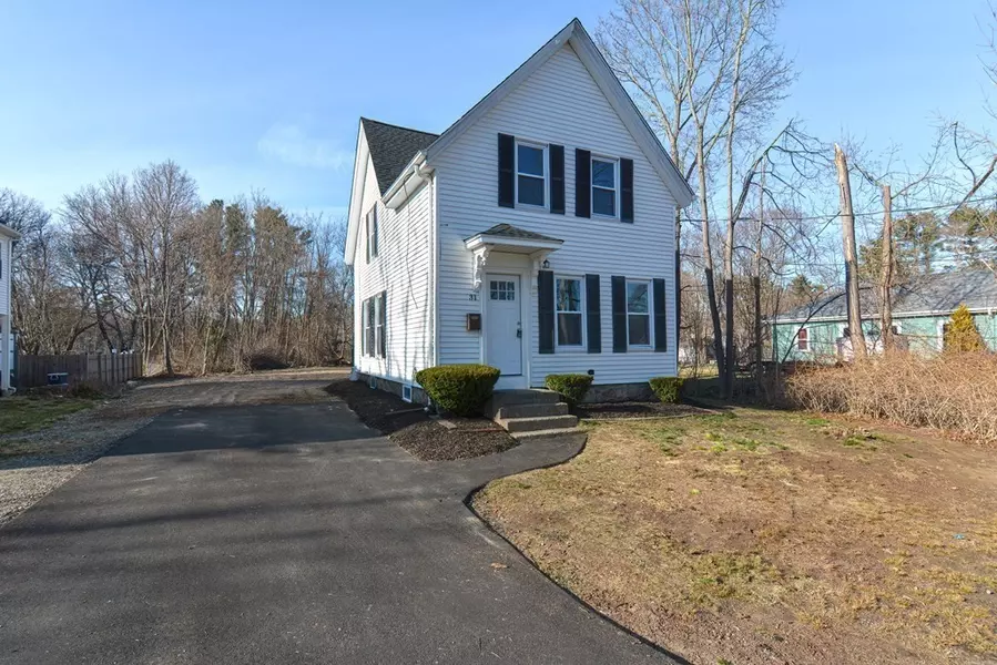 31 Commonwealth Ave, West Bridgewater, MA 02379