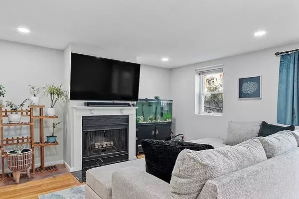 Quincy, MA 02169,55 Tinson Rd #7