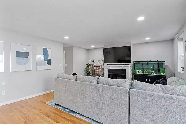 Quincy, MA 02169,55 Tinson Rd #7