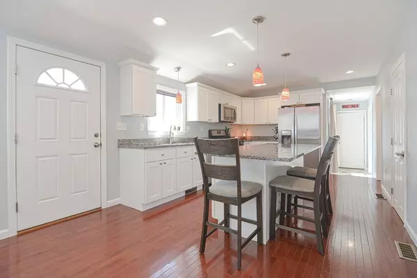 Wareham, MA 02571,8 Irene Ave