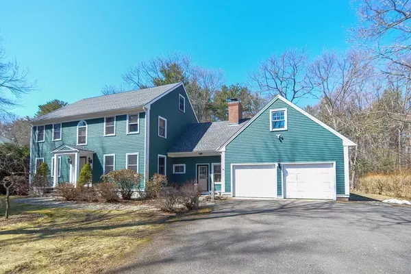 27 Wilson Pond Ln, Rowley, MA 01969