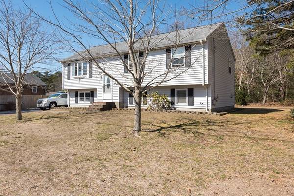 25 Pheasant Ave, Wareham, MA 02571