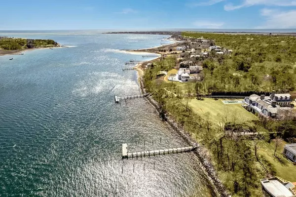 Edgartown, MA 02539,11 Witchwood Lane